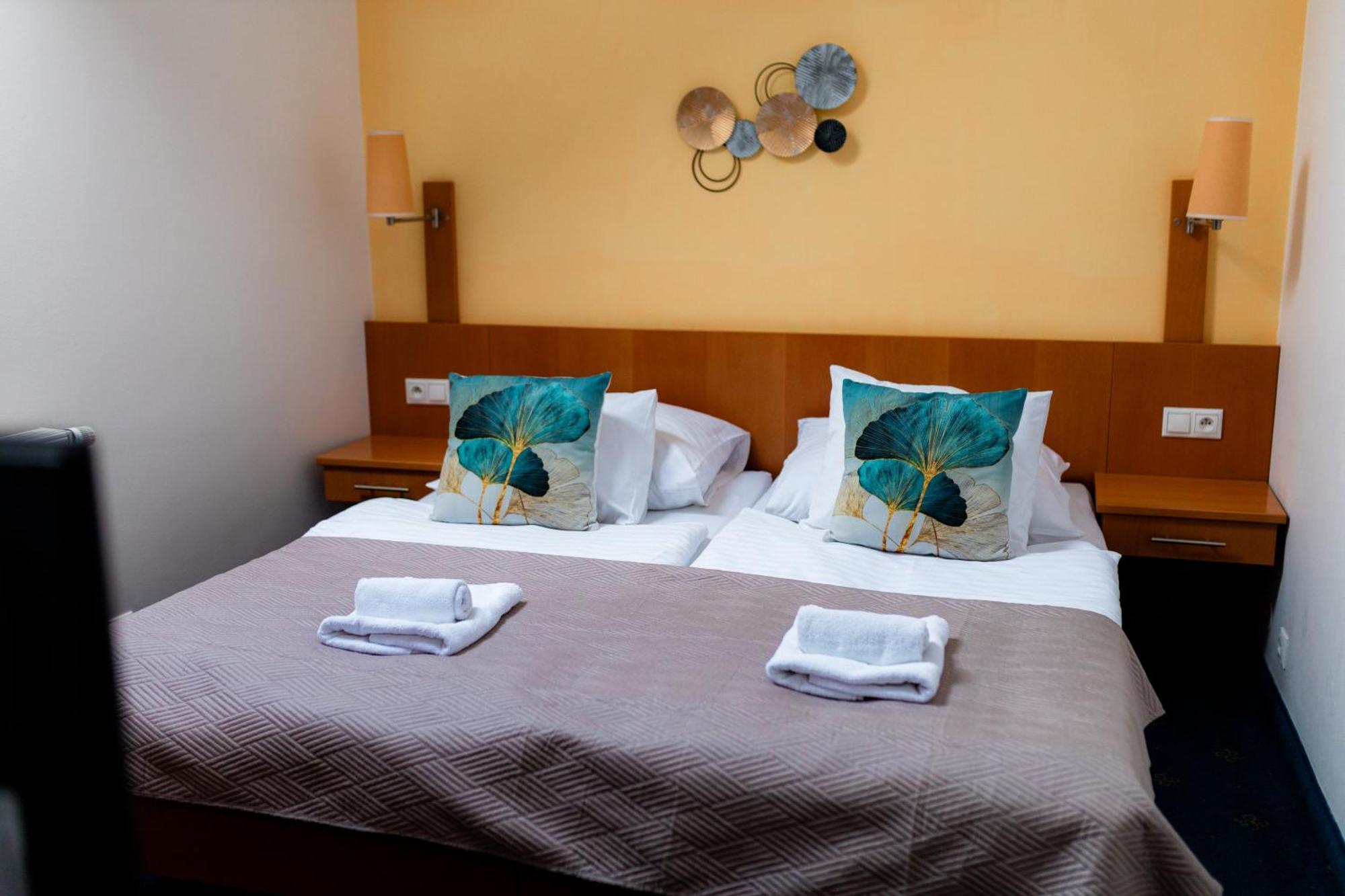 Hotel Apollon Litomerice Luaran gambar