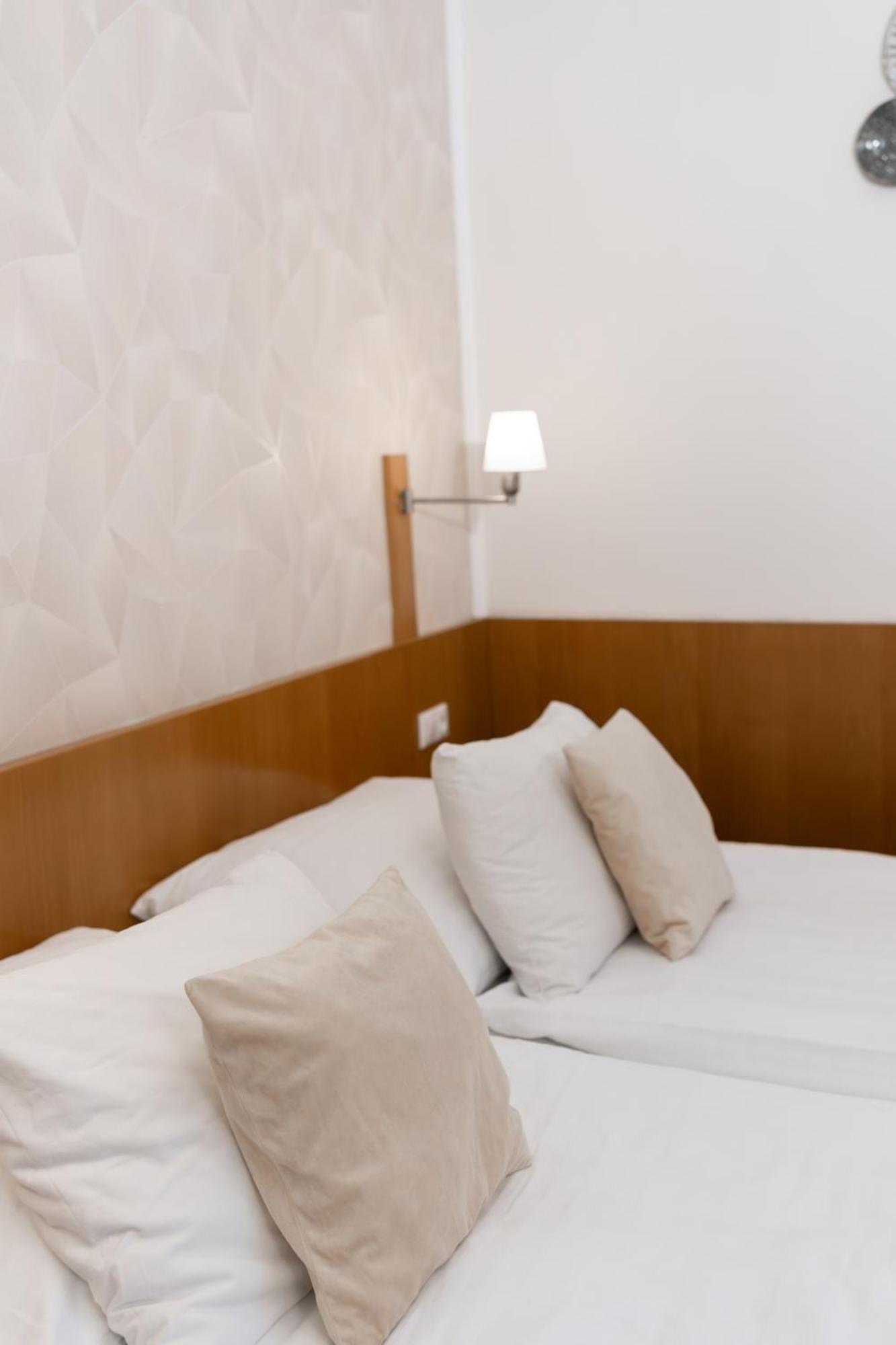 Hotel Apollon Litomerice Luaran gambar